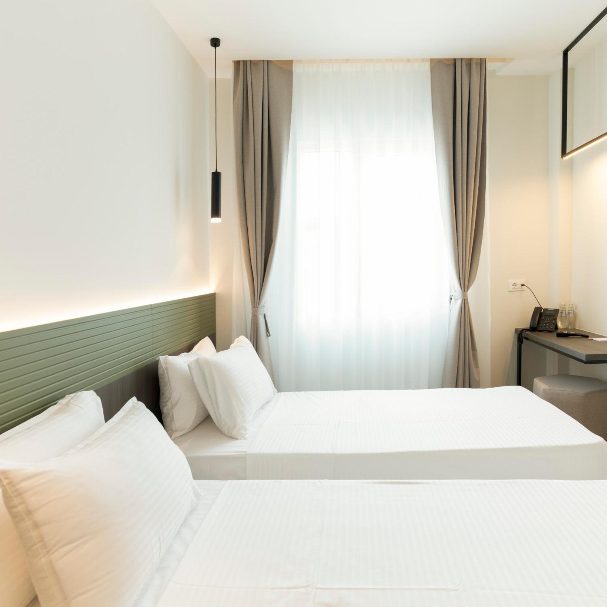 Star Hill Hotel Pristina Exterior foto